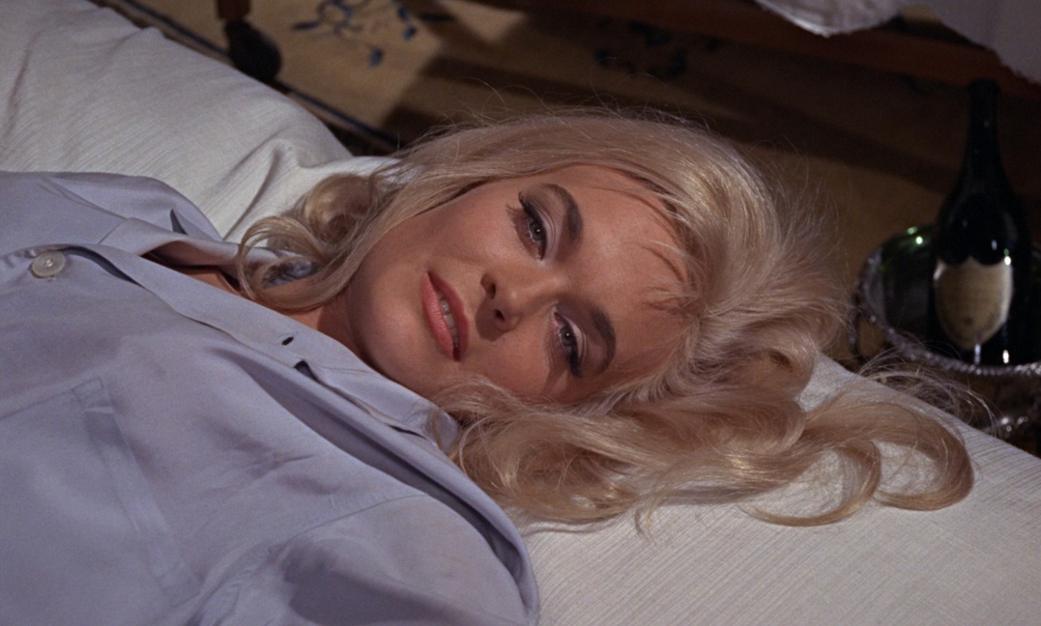 A Fortress of Fleming Review: "Goldfinger" (1964) .